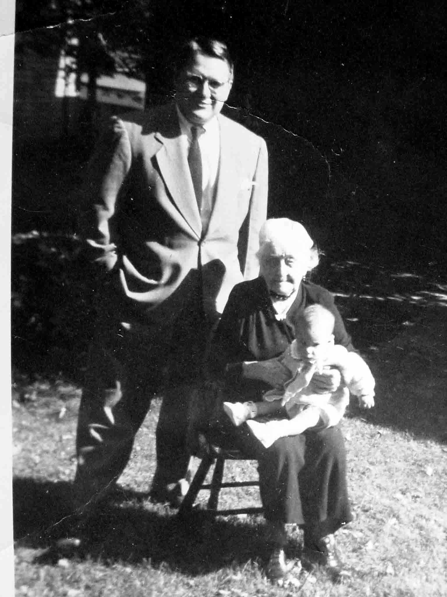 Tim standing behind, Tom sitting on, Margaret Byerly